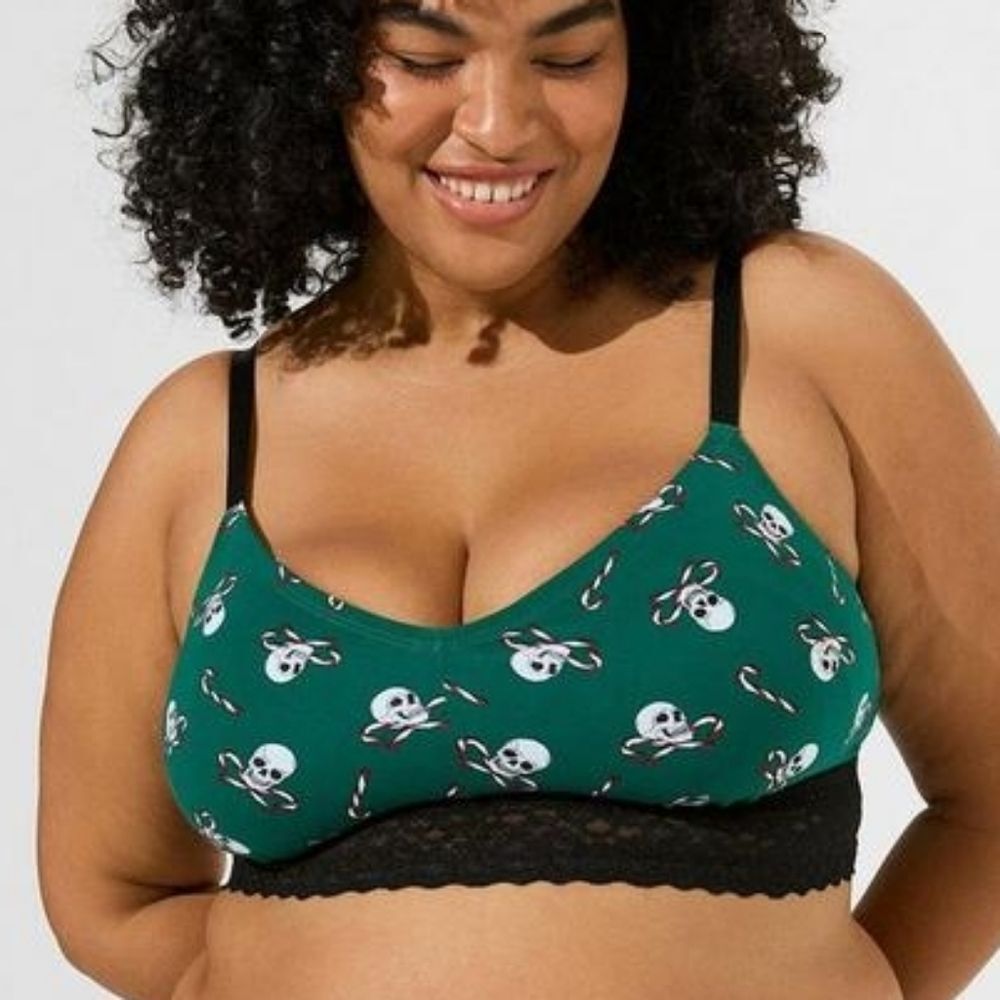 NWOT Torrid Green Skull & Cross Candy Canes Lightly Lined Lace Hem Bralette